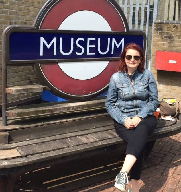 Dawn, lives in London and works in the charity sector.